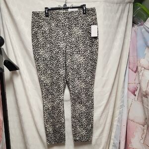 NWT Westbound High Rise Skinny Animal Print Jean